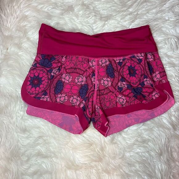 Lululemon Ready To Roll Short - Picture 5 of 11